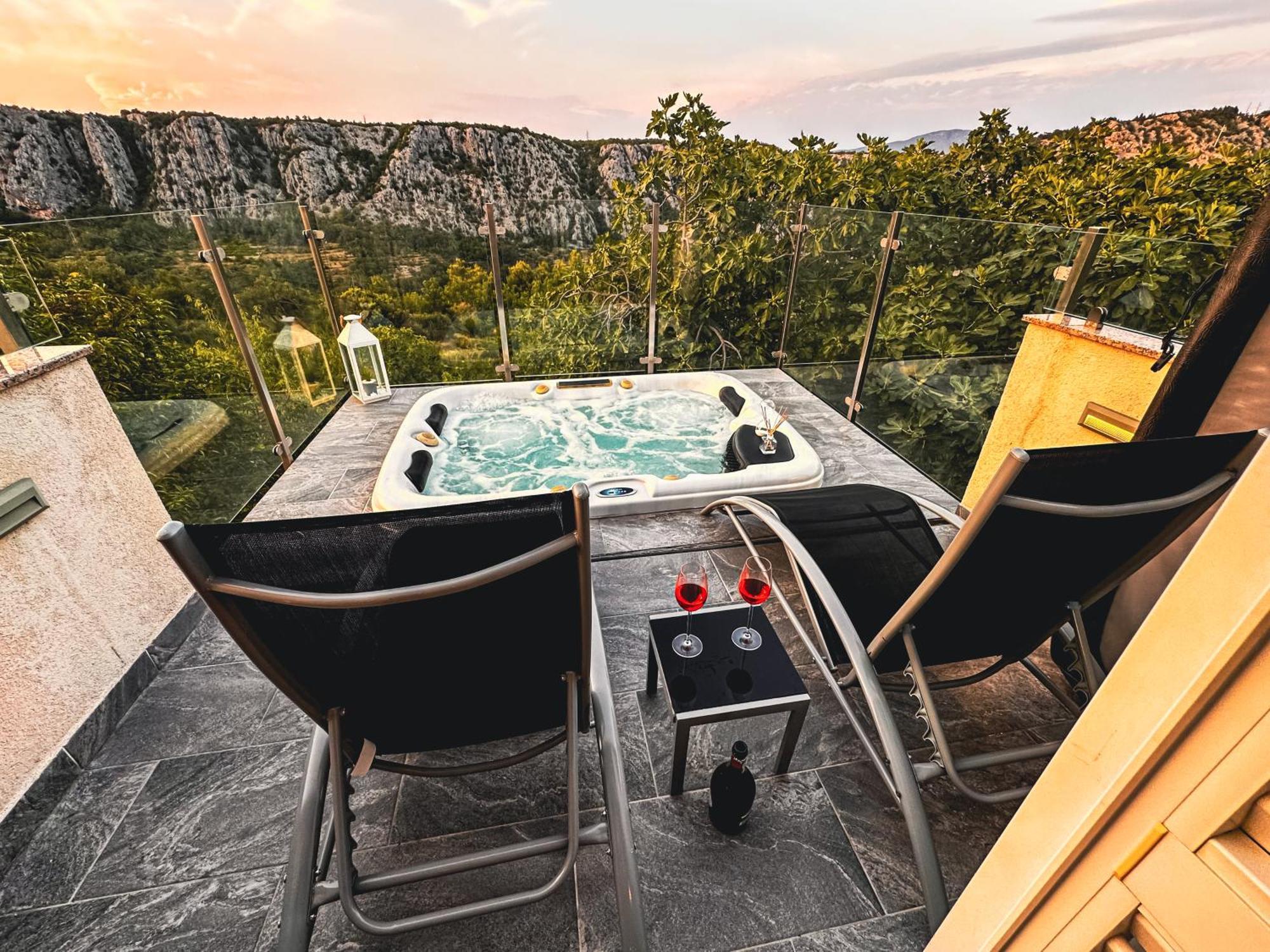 Summer House Nika With Jacuzzi Slime Dış mekan fotoğraf